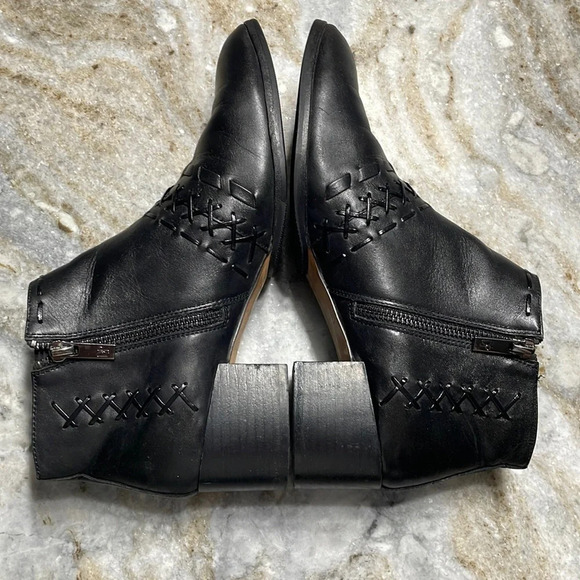 DONALD PLINER Bowery Black Leather Heel Western Style Boots Shoes Women’s 8 - Picture 4 of 11